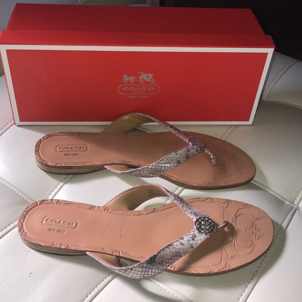 Coach | Sara pearl met snake sandals in pink